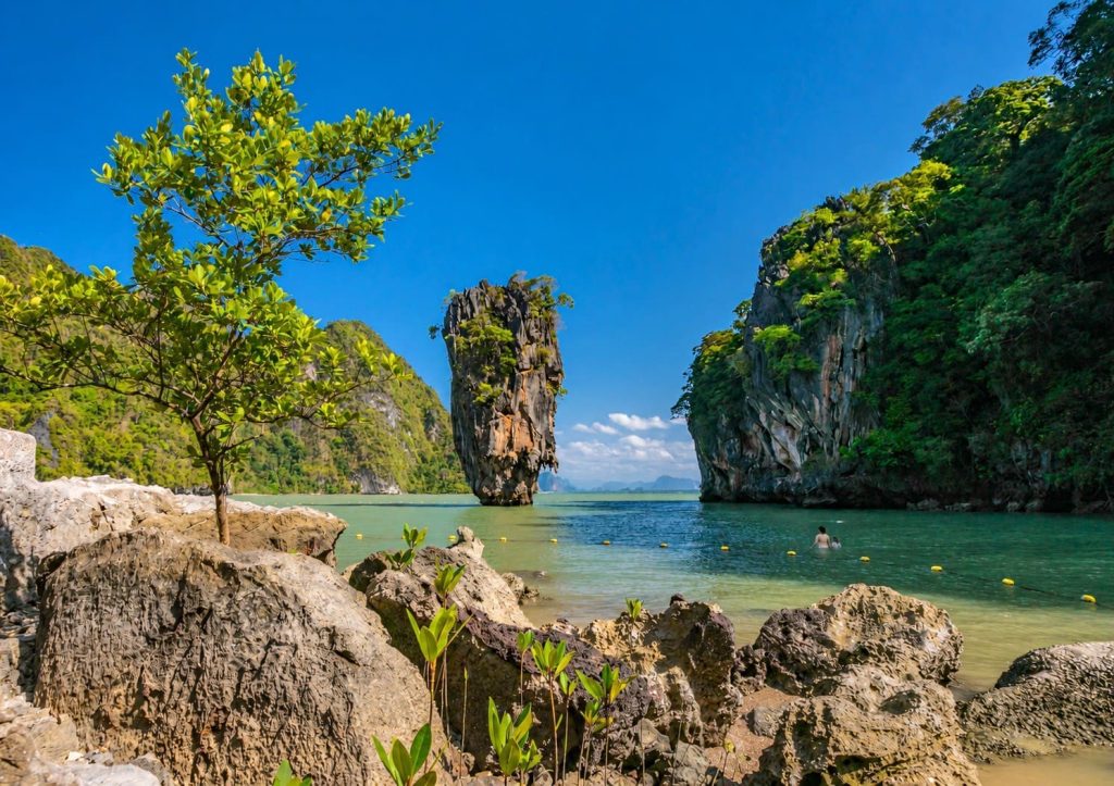 jame bond island